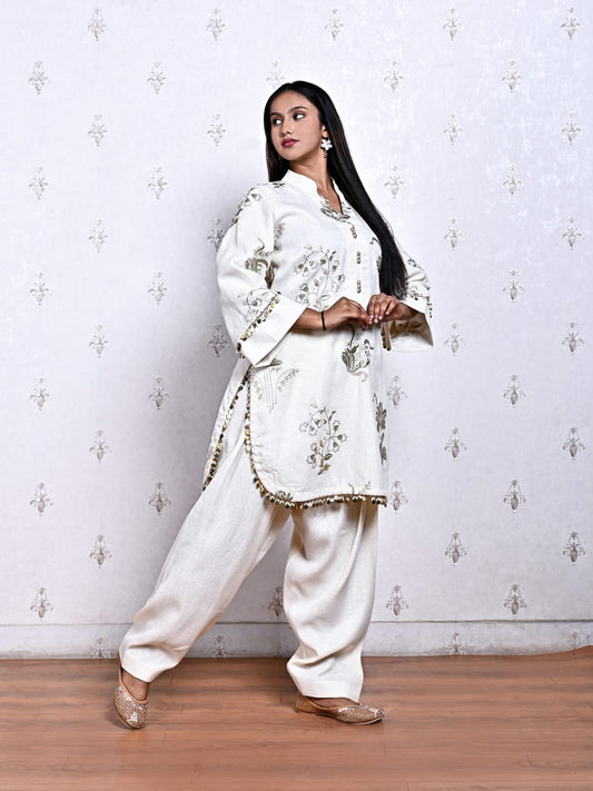 Ivory Cotton Linen Kurta Set with Elegant Pitta Embroidery